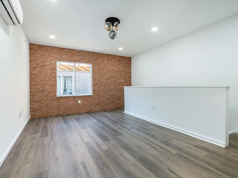 3003 Glenwood — Photo 34