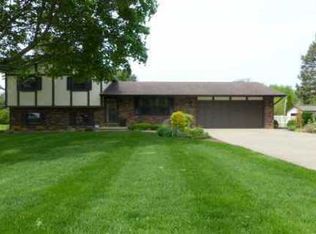 52021 Justine Dr, South Bend, IN 46628