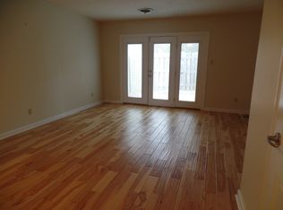 6525 Deane Hill Dr APT 23, Knoxville, TN 37919