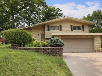 5475 Olympia DRIVE, Greendale, WI, 53129