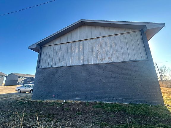 3rd image of 100 Pecos Pl