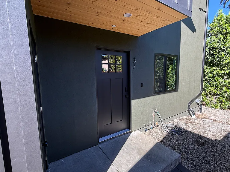 19237 Linnet St #19237 — Photo 19