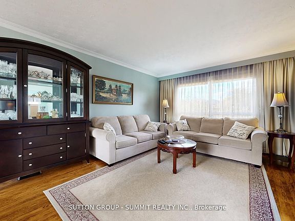 3rd image of 29 Fallowfield Rd