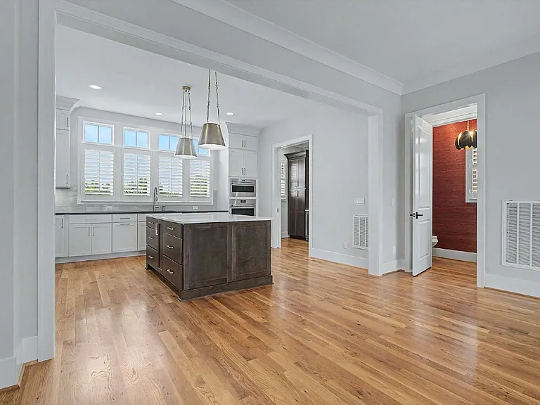 163 Park St — Photo 26