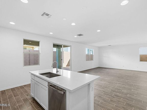 5th image of 25224 N 165TH Lane
