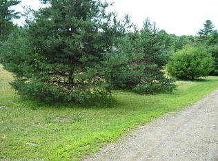 196 Teddy Bear Ln, Waldoboro, ME 04572