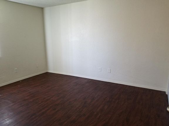 5th image of 2995 Mountain Ave