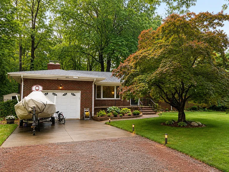 553 Fernwood Farms Rd — Photo 1