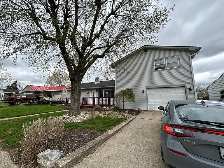 516 N Church St — Photo 1