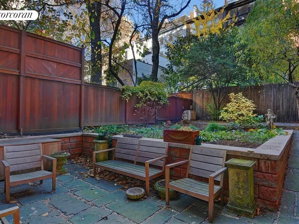 35 West 11th Street image 3 of 21