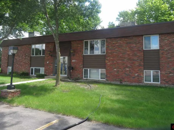 1680 Howard Dr, Mankato, MN 56003