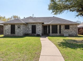 6729 Trumpet Dr, Rowlett, TX 75089