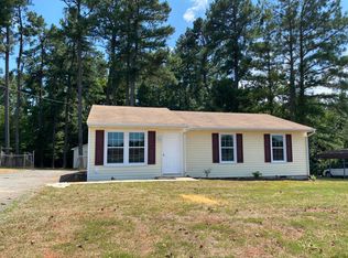 5060 Stewartsville Rd, Moneta, VA 24121