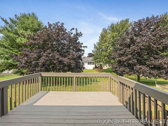 3rd image of 11487 Eagle Nest Ct