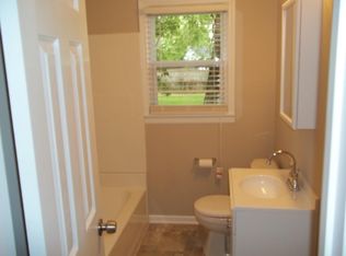 10130 Hillcrest Rd, Kansas City, MO 64137