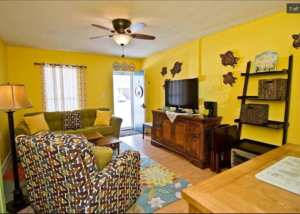 201 Henderson Blvd #9