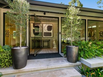 1240 Chateau Rd, Pasadena, CA, 91105