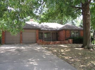 11031 Spruce Ct, Kansas City, MO 64137