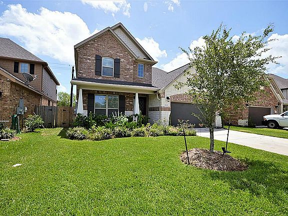 2nd image of 4844 Palomar Ln