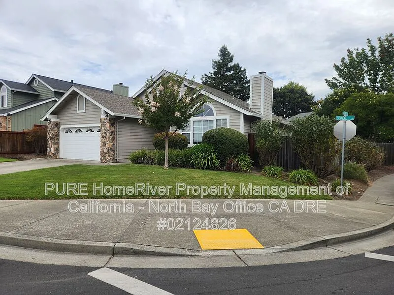 3 bed, 2.0 bath, 1430 sqft, $3,400 — Photo 2