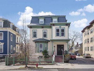 139 Oxford St #2, Cambridge, MA, 02140