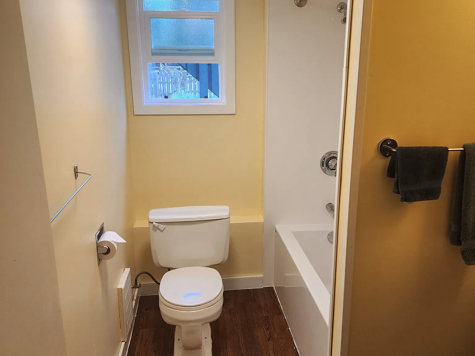 2 bed, 1000 sqft, $1,650 — Photo 4