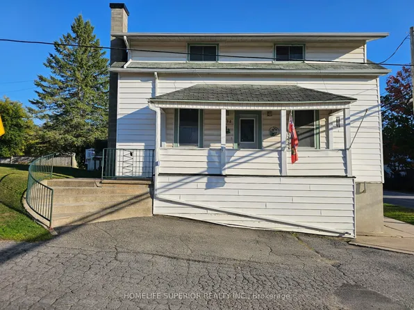 98 Paul Dr, Lanark Highlands, ON K0G 1K0