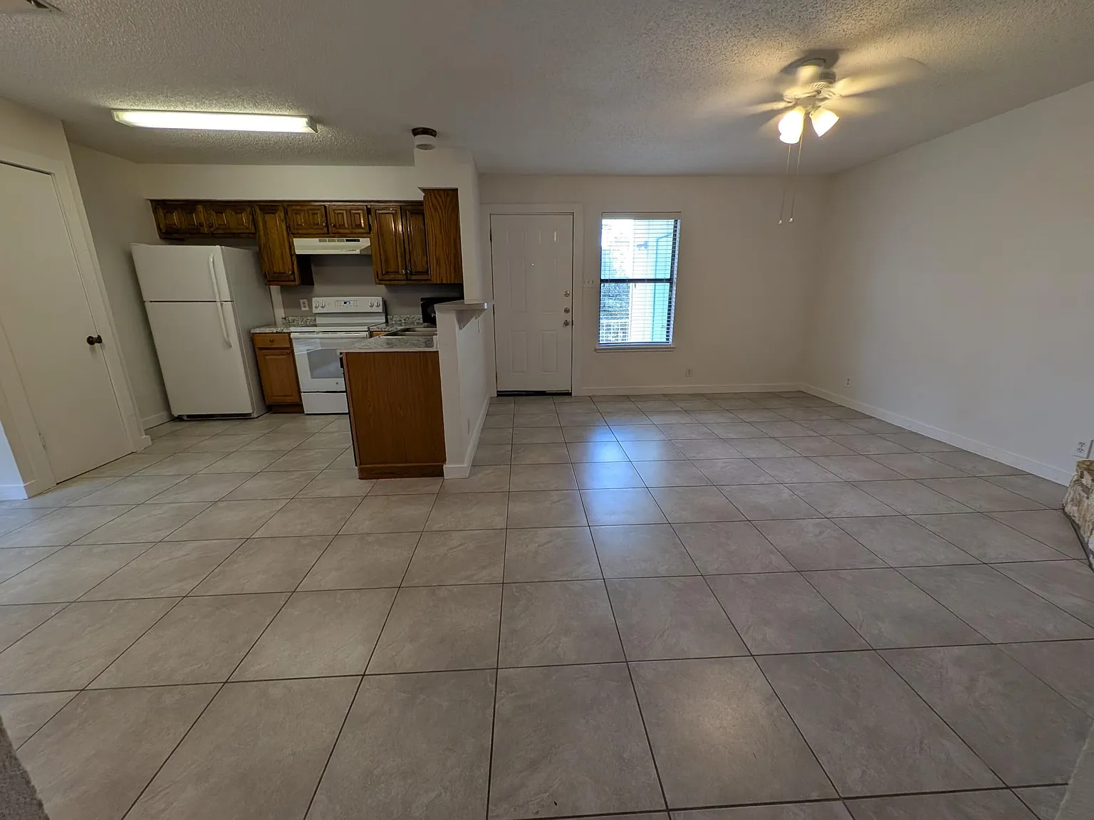 2 bed, 780 sqft, $1,100 — Photo 4