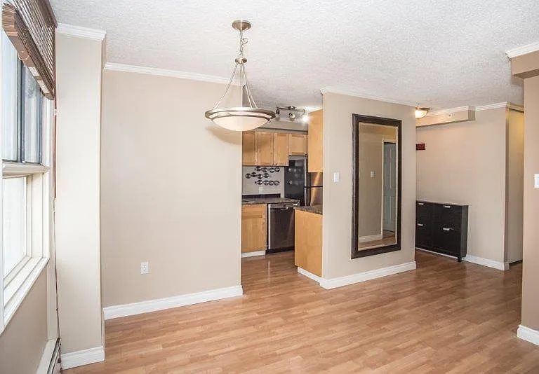 1240 12th Ave SW #502 — Photo 5