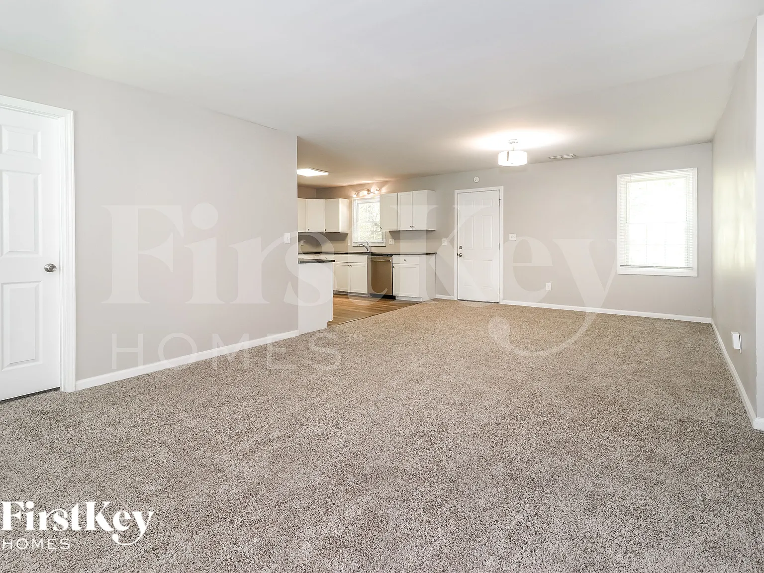 4 bed, 2.0 bath, 1400 sqft, $2,140 — Photo 2