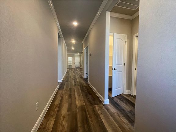2nd image of 304 Westpark Ln