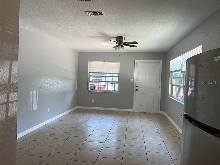 817 Bentley St #A — Photo 7