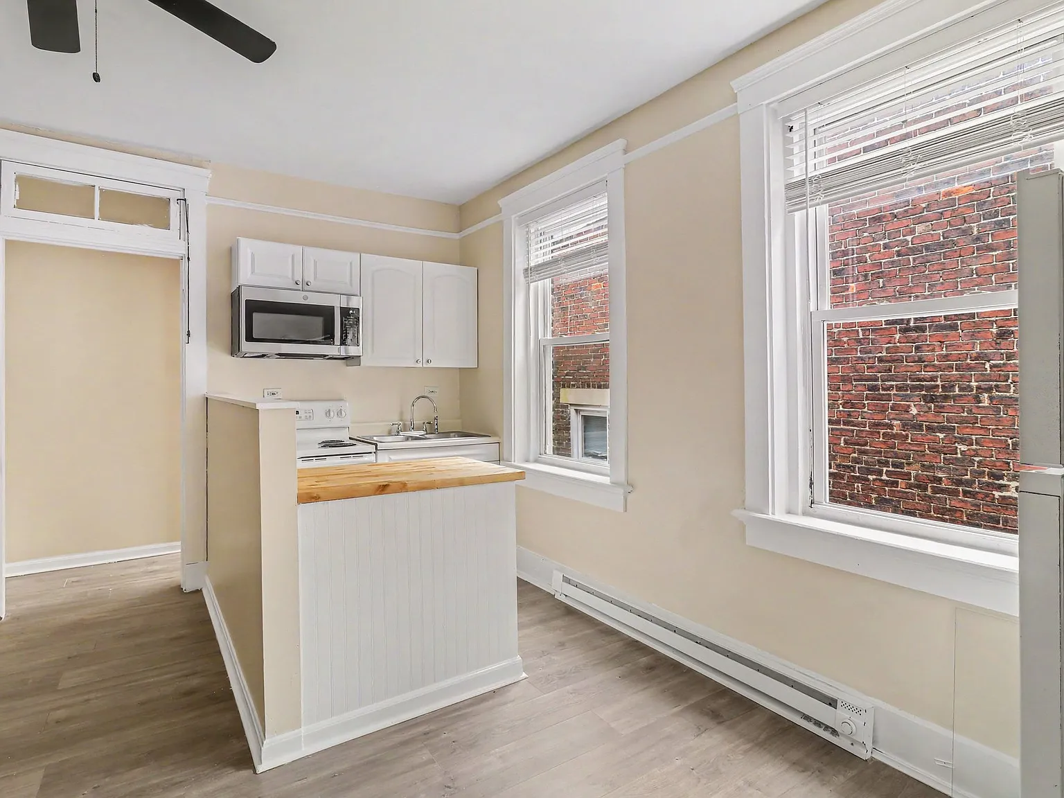 1 bed, 680 sqft, $1,200 — Photo 3