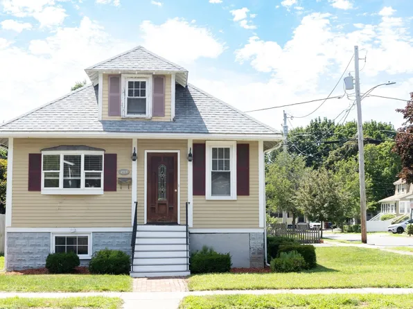 204 Main St, Melrose, MA 02176