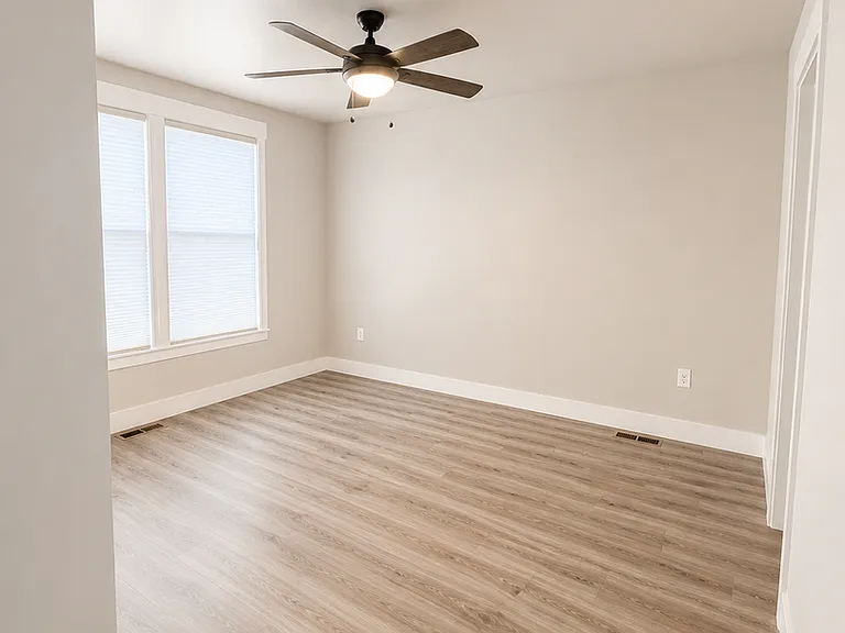 6033 Farmstead Ave — Photo 5