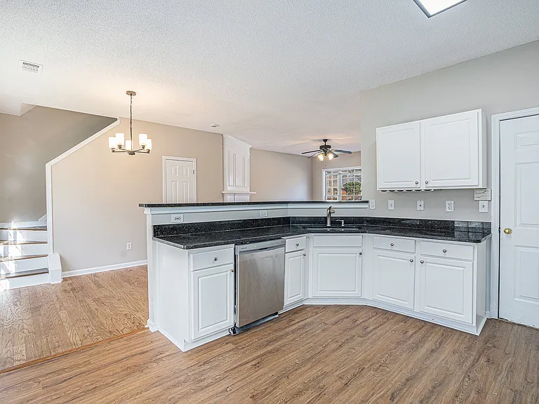 2894 Regent Walk Dr — Photo 8