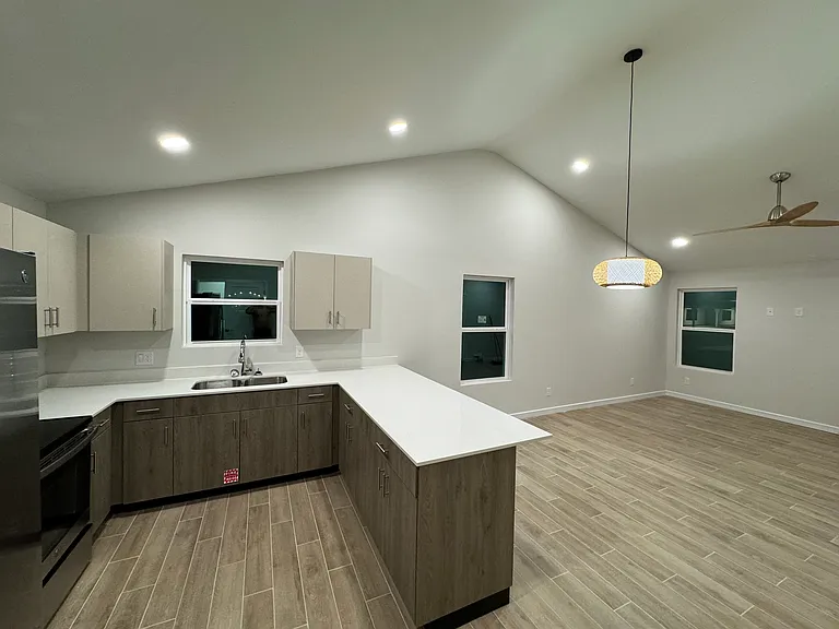 1408 E Iris Ave #3 — Photo 5