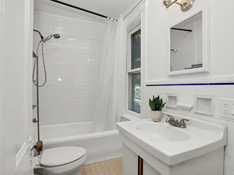 71 Grand St — Photo 22