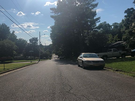 4th image of 3716 McEwen Dr NW