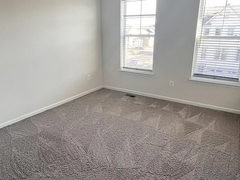 front bedroom 2