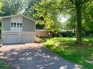 8117 Hamilton Spring Rd, Bethesda, MD 20817