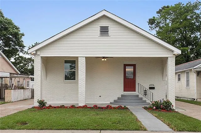 728 Orion Ave — Photo 1