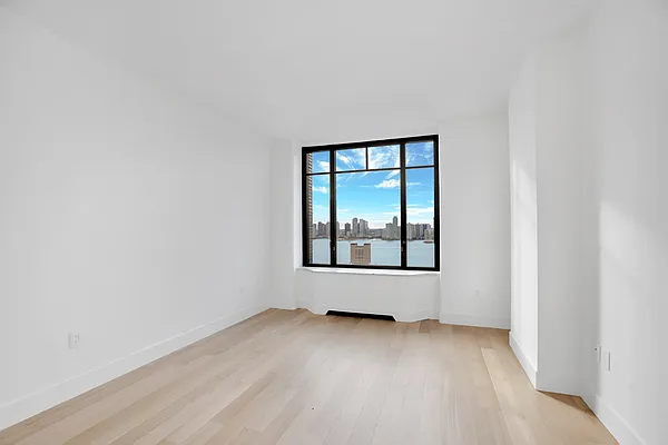 Rented by New York Residence | media 18