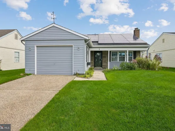 5 Yorkshire Way, Southampton, NJ 08088
