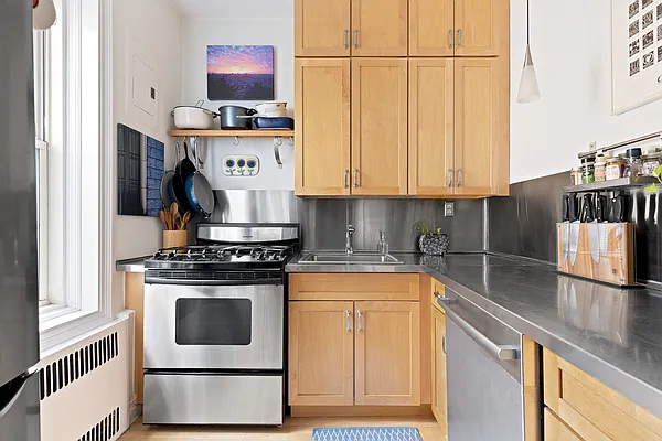 Sold by Compass | media 3
