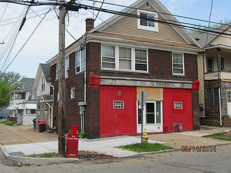 2nd image of 1064 W 5th St