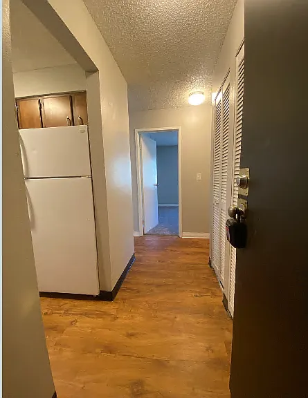 Prospect Pointe Apartments — Photo 9