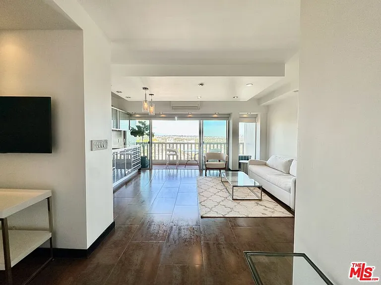 999 N Doheny Dr #1207 — Photo 12