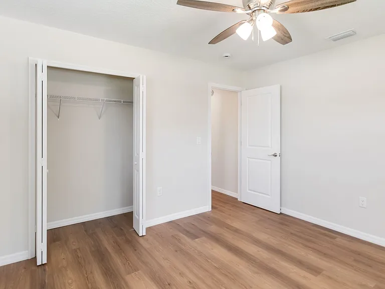 217 Montana Ave — Photo 19