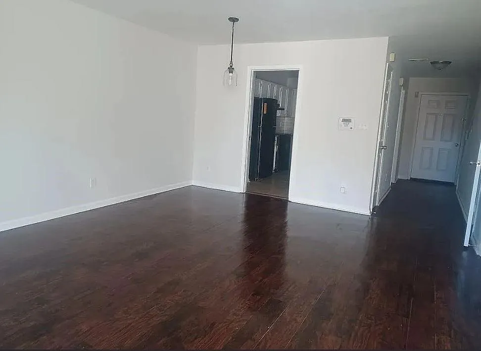 2 bed, 2.5 bath, 1260 sqft, $2,360 — Photo 3